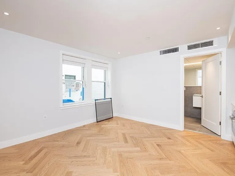 12 Commonwealth Ave #506 — Photo 4