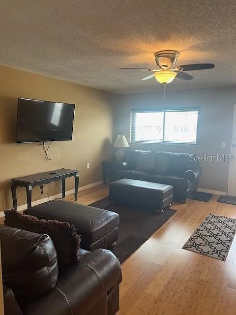 2 bed 2 bath furnished condo — Photo 3