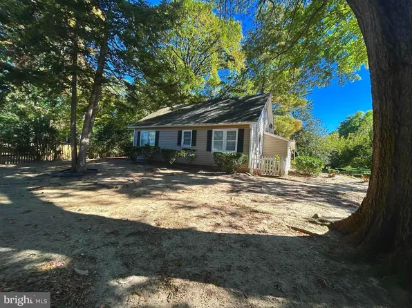 491 N Latham St, Alexandria, VA 22304