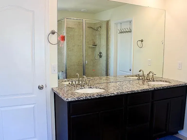 15199 Chicago St — Photo 12