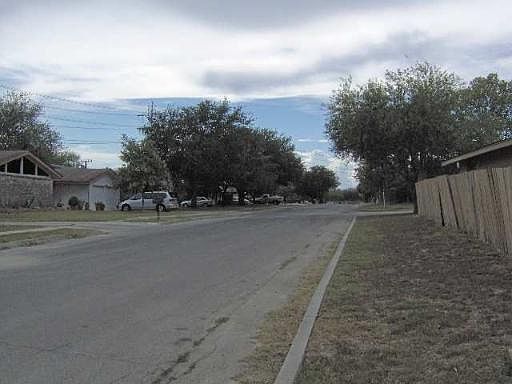 2nd image of 6410 QUIET FOREST DR