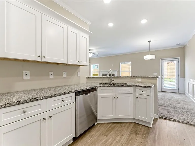 231 Eva Way — Photo 11