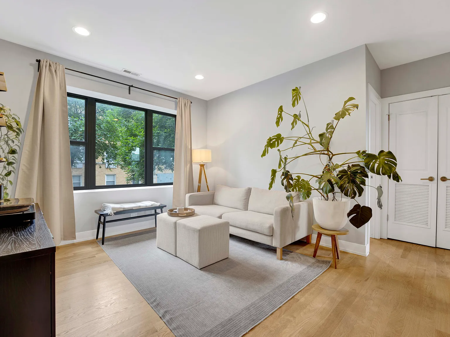 2 bed, $2,495 — Photo 1
