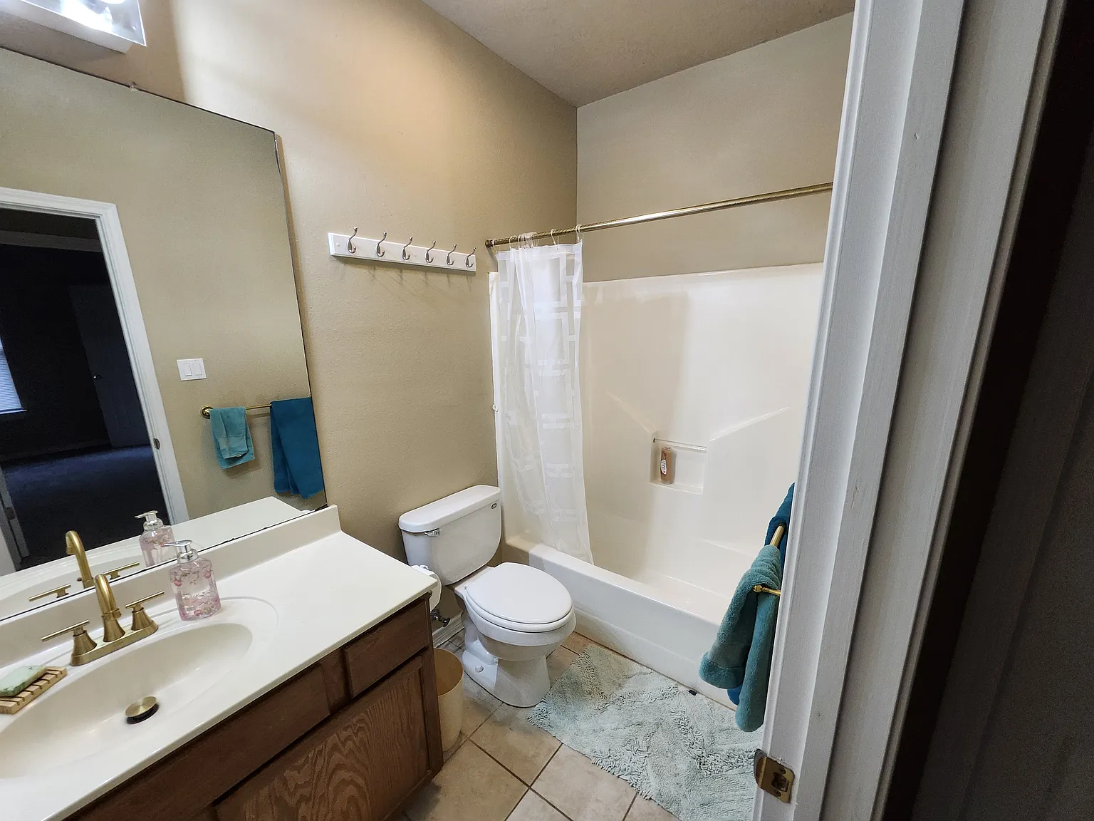 3 bed, 1577 sqft, $750 — Photo 2
