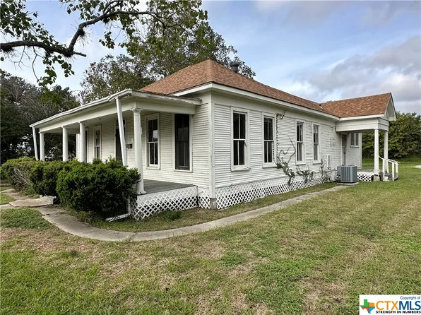 1506 E Goodwin Ave, Victoria, TX 77901