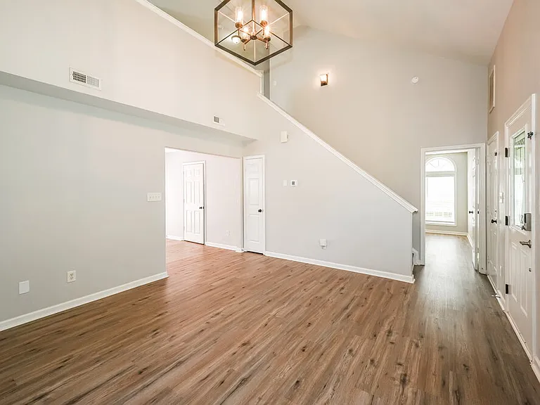 1422 Majestic Meadow Dr — Photo 6