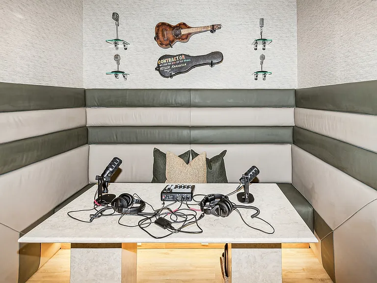 Podcast Room