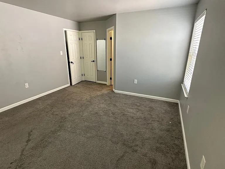 9708 Lake Pointe Ct #302 — Photo 17