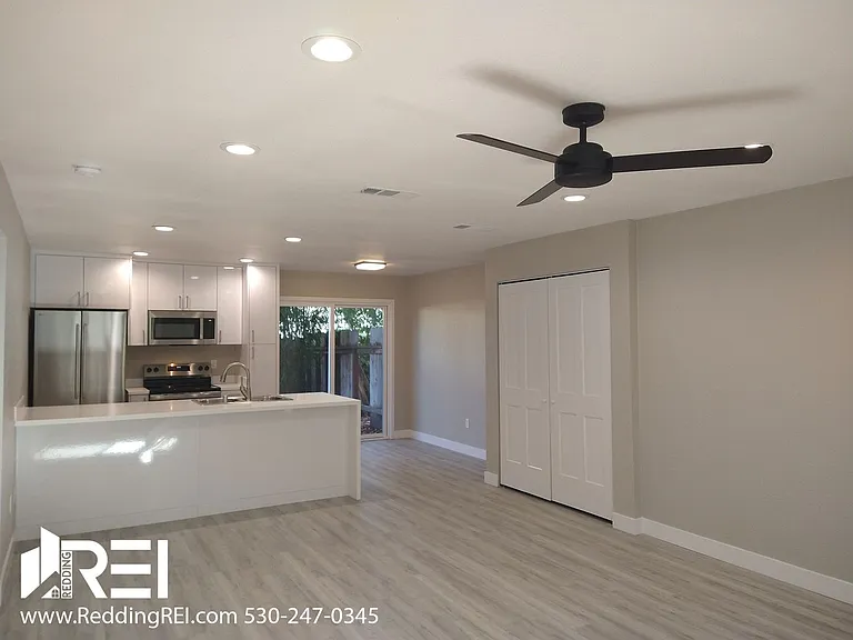 1566 Bramble Pl — Photo 7