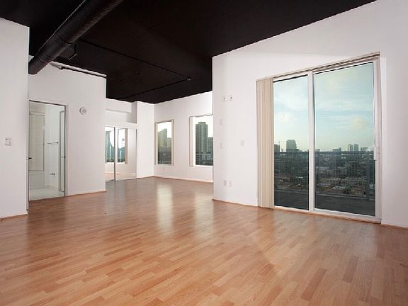 5th image of 10 SW South River Dr APT 1212