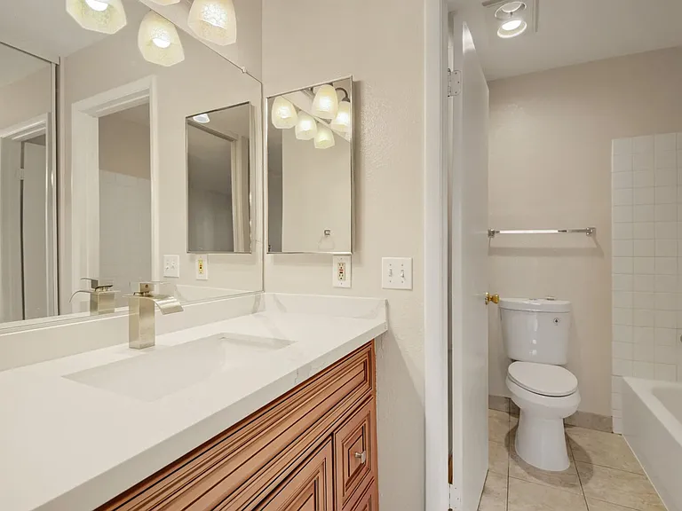 4860 Nara Vista Way #102 — Photo 17