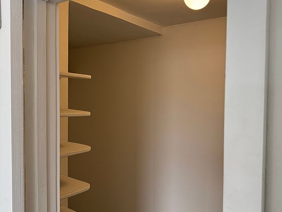 5th image of 309 S Royal Poinciana Blvd APT 403