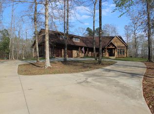 797 Lost Lake Hills Dr, Columbus, MS 39702