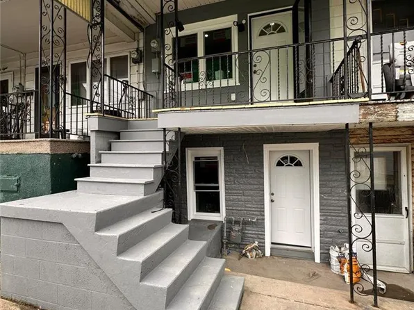 44 S Locust St, Mount Carmel, PA 17851