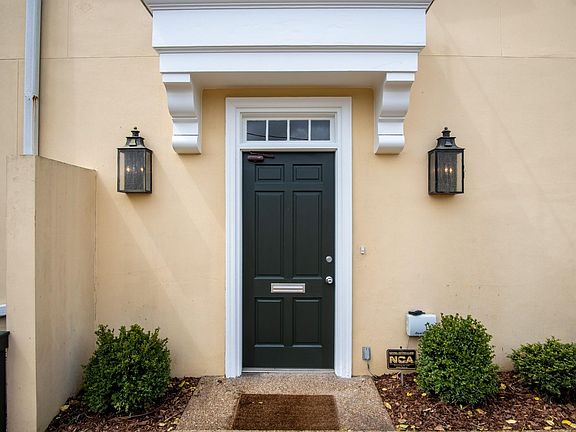 2nd image of 3721 W End Ave #B