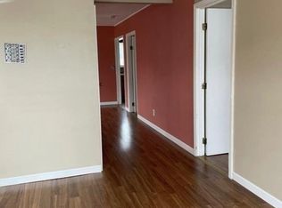 18 Bogle St #3, Fall River, MA 02723