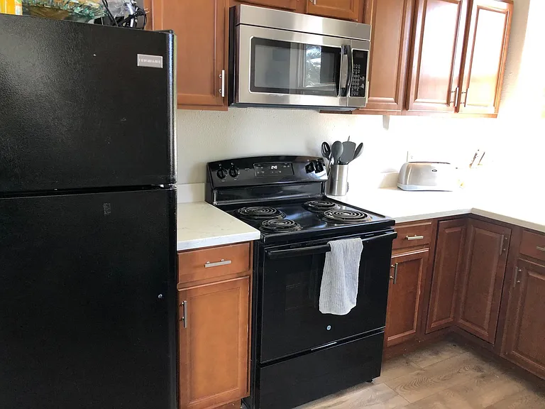2118 Baronne St #B — Photo 4