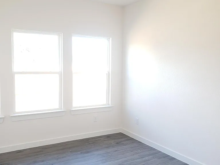 10501 Cedar Ct — Photo 11