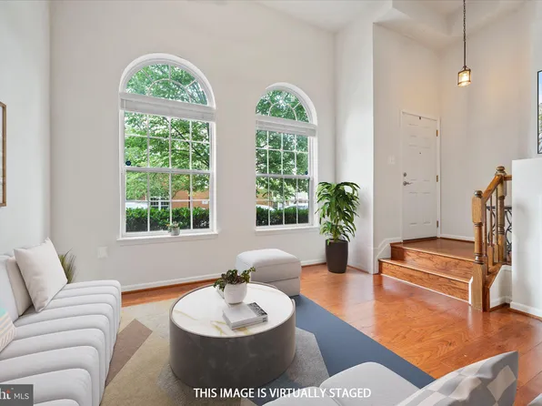 6124 Aster Haven Cir, Haymarket, VA 20169