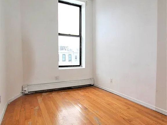 3rd image of 673 Lafayette Ave APT 4