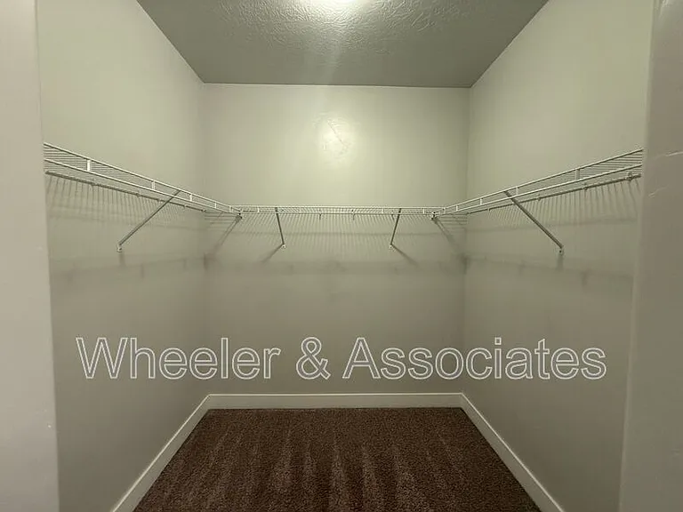 47 W Silver Springs Dr — Photo 12