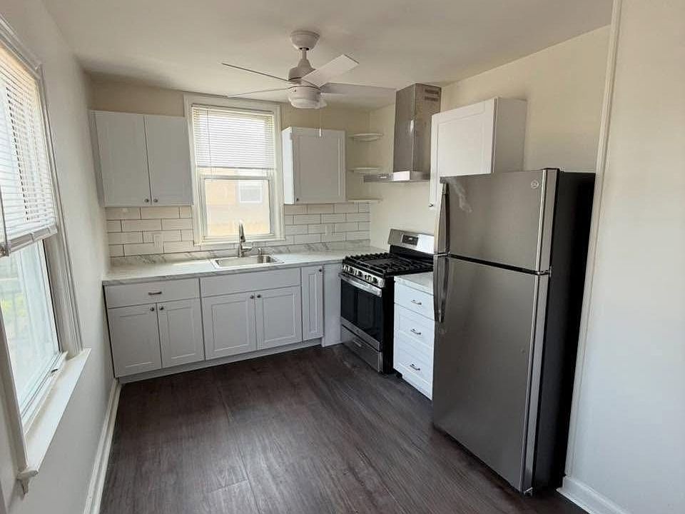 1st image of 105 Crotona Ave