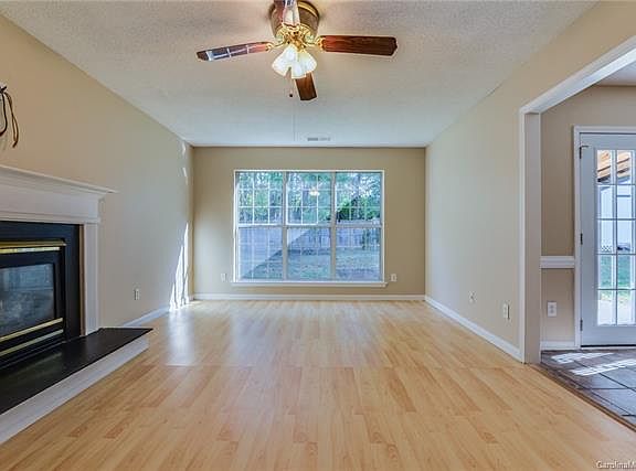 3rd image of 7419 Heronwood Ln