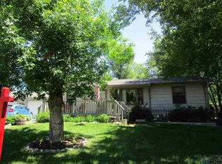 105 Jans Cir, Baltic, SD 57003