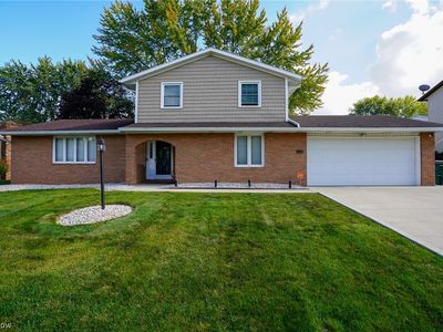2122 Windham St NE, Canton, OH, 44721