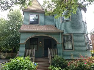87 Thorndike St, Brookline, MA 02446