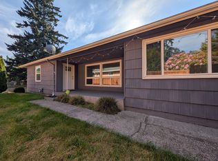 19021 8th Ave S, Burien, WA 98148