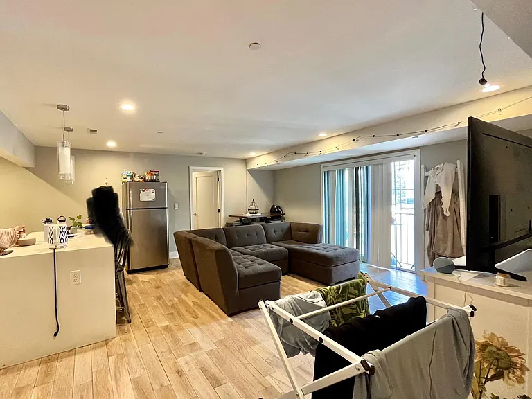 922 N 17th St #26-E — Photo 2