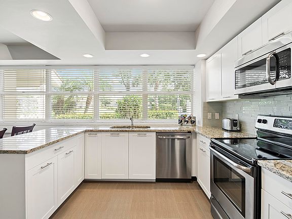 4th image of 2701 Amherst Ct #27A