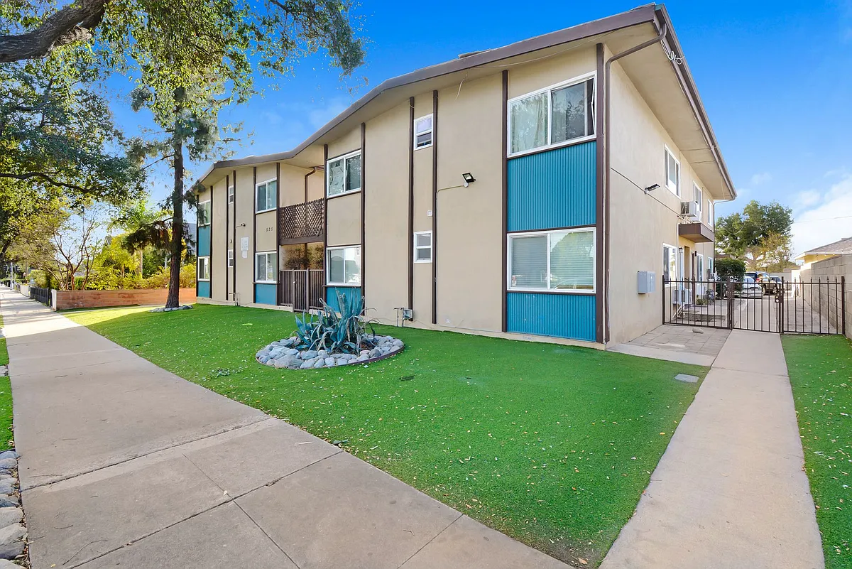 Building Photo - 525 N San Gabriel Ave.