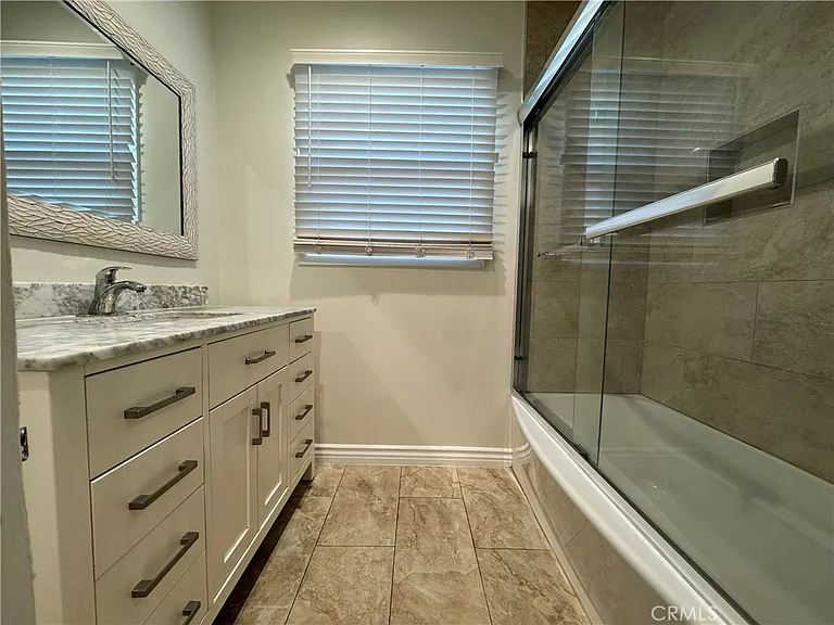 7701 Wilkinson Ave — Photo 13