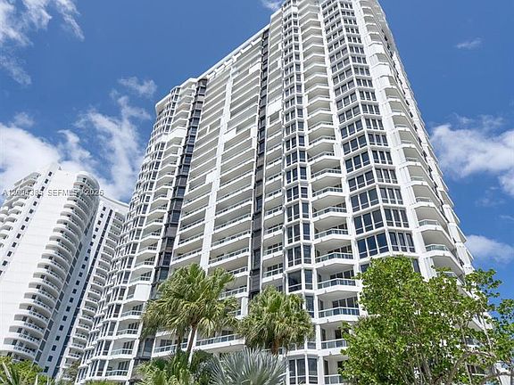 2nd image of 21150 Point Pl APT 904