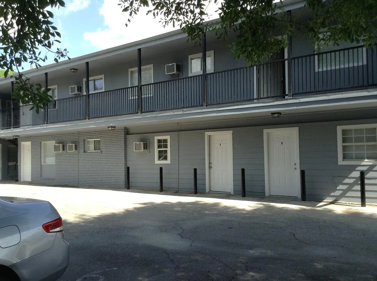 1 bed, 875 sqft, $925 — Photo 1