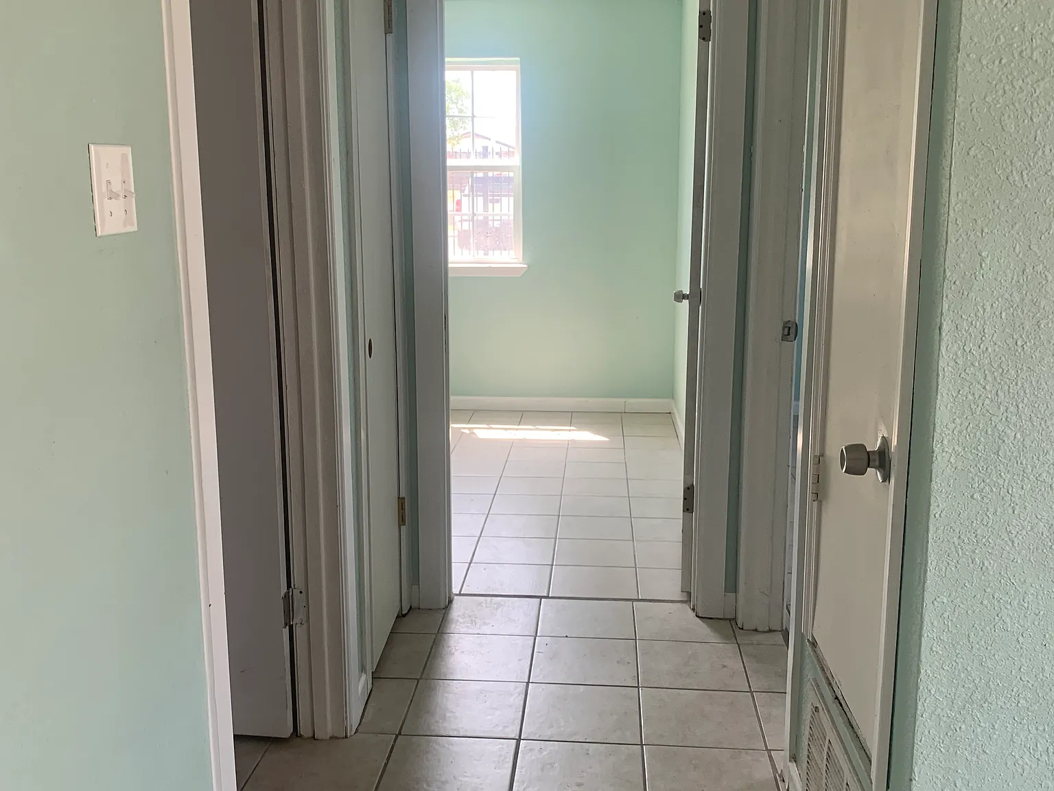 2 bed, $775 — Photo 2