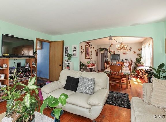 5th image of 3617 N Laramie Ave