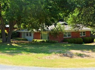 8925 Holt St, Lakeside, TX 76135