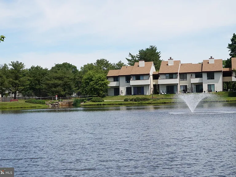 27 W Azalea Ln — Photo 19