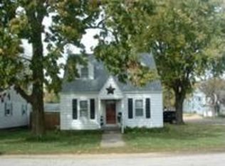1603 W 2nd St, Dixon, IL 61021