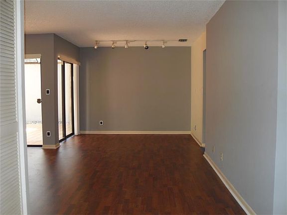 2nd image of 4453 Carambola Cir S