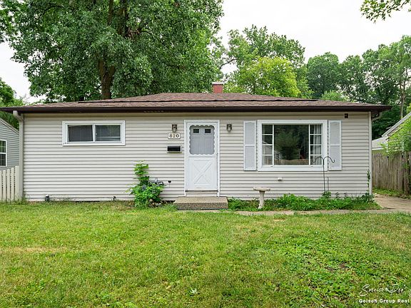5th image of 820 Woolsey Dr SW