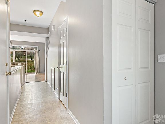 5th image of 2200 Flagstone Ln #2200