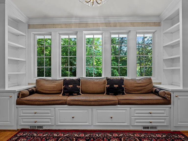 2113 Fallon Oaks Ct — Photo 4