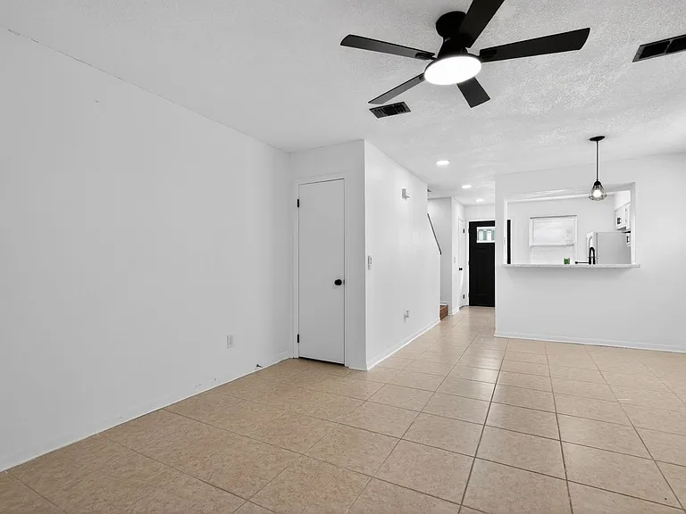 2066 Utah Ave #2 — Photo 9