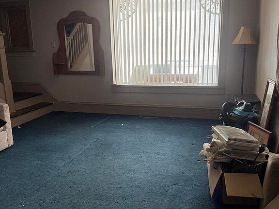 3rd image of 511 Cedar St