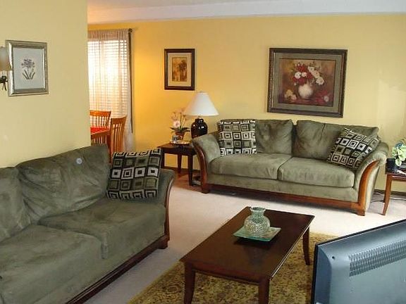 2nd image of 1149 Trailwood S