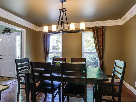 5th image of 515 Cloverwood Ct